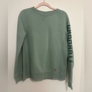 Green crewneck thick sweater.